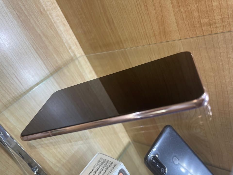 Main image 4