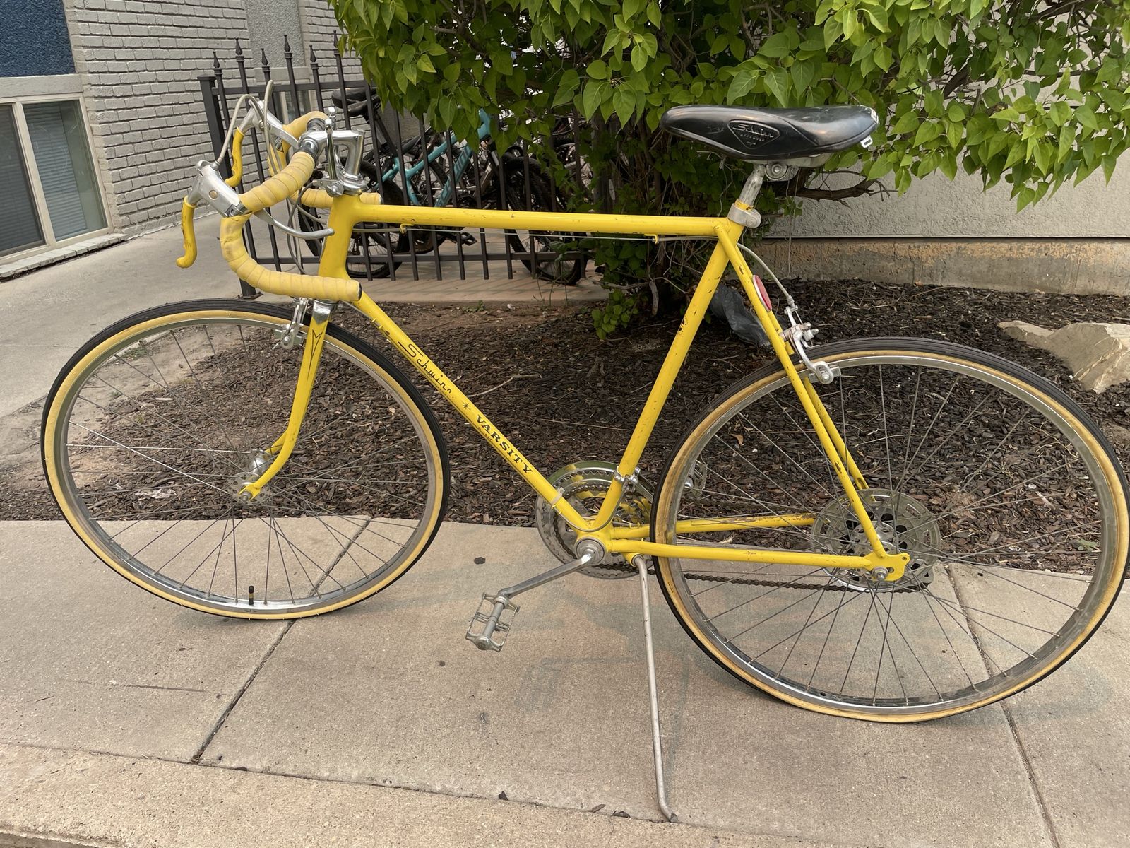 Schwinn Varsity 10-Speed Road Bike - Classic Yellow Vintage Bicycle