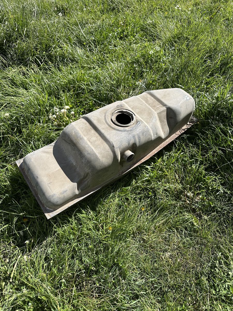 86-95 Chevy S-10 Tank