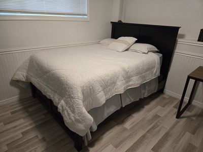 Queen InnoMax "Embrace" Luxury Hybrid Mattress – Only $100!