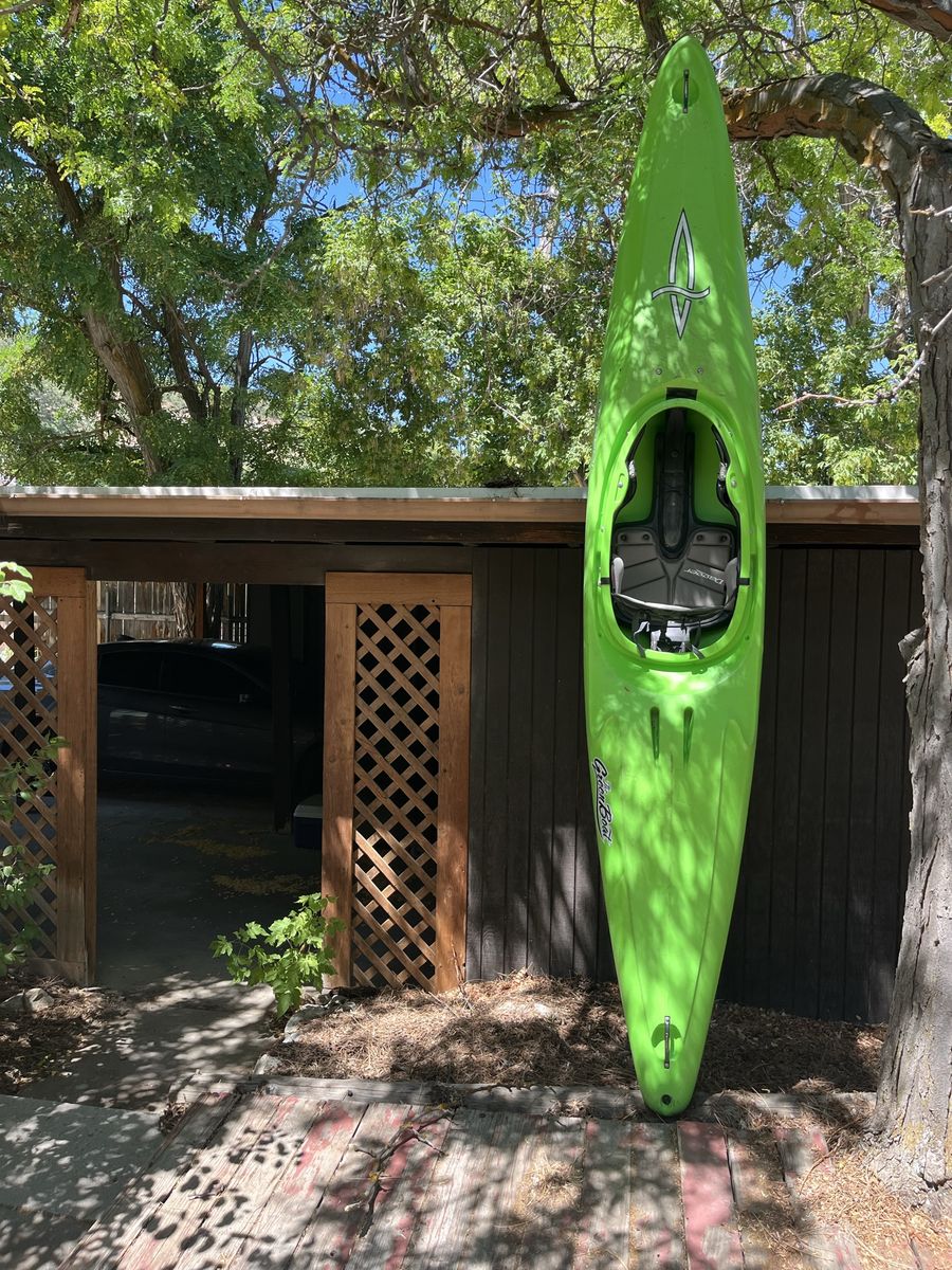 Dagger Greenboat