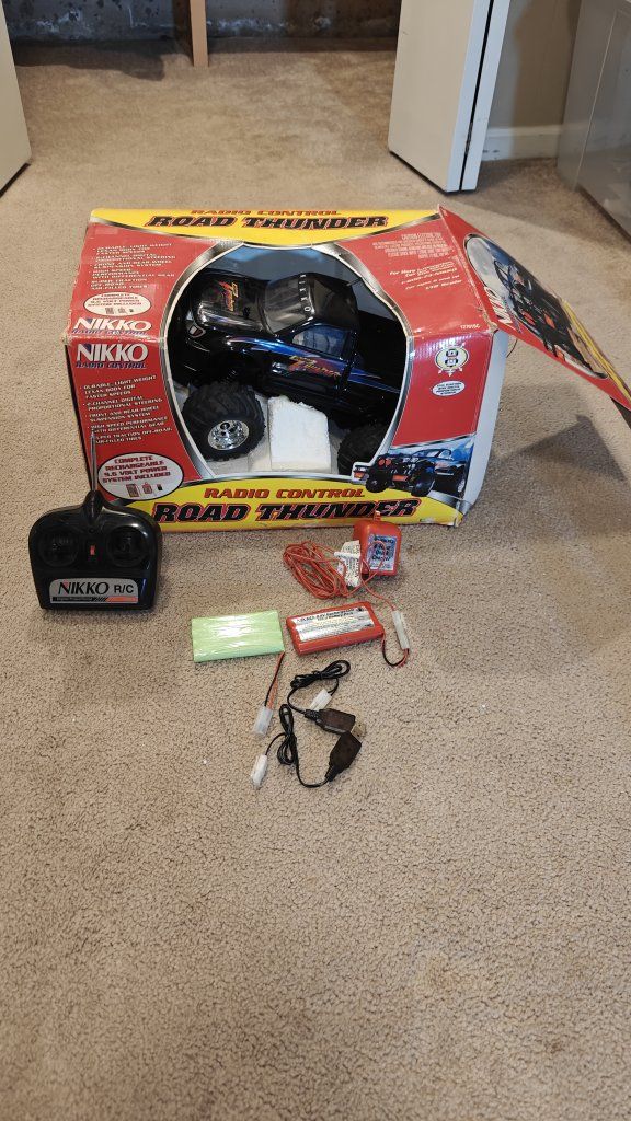 Nikko 1/10 Road Thunder 2 Speed Toyota Tacoma With Original Box