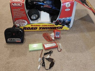 Nikko 1/10 Road Thunder 2 Speed Toyota Tacoma With Original Box