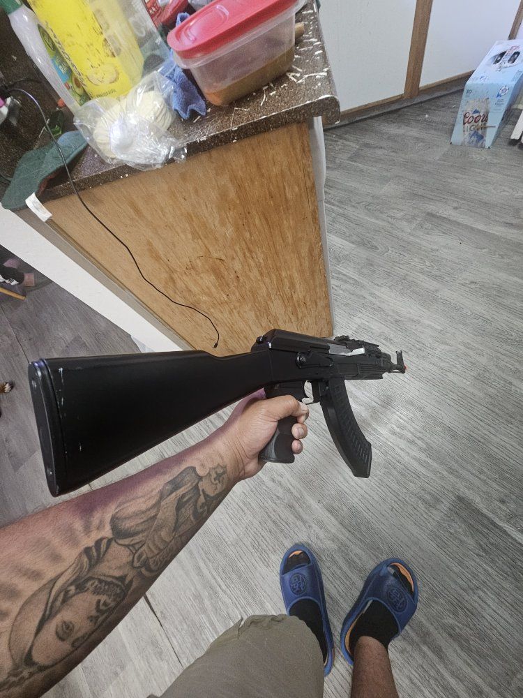 ak47 airsoft looking for tradez