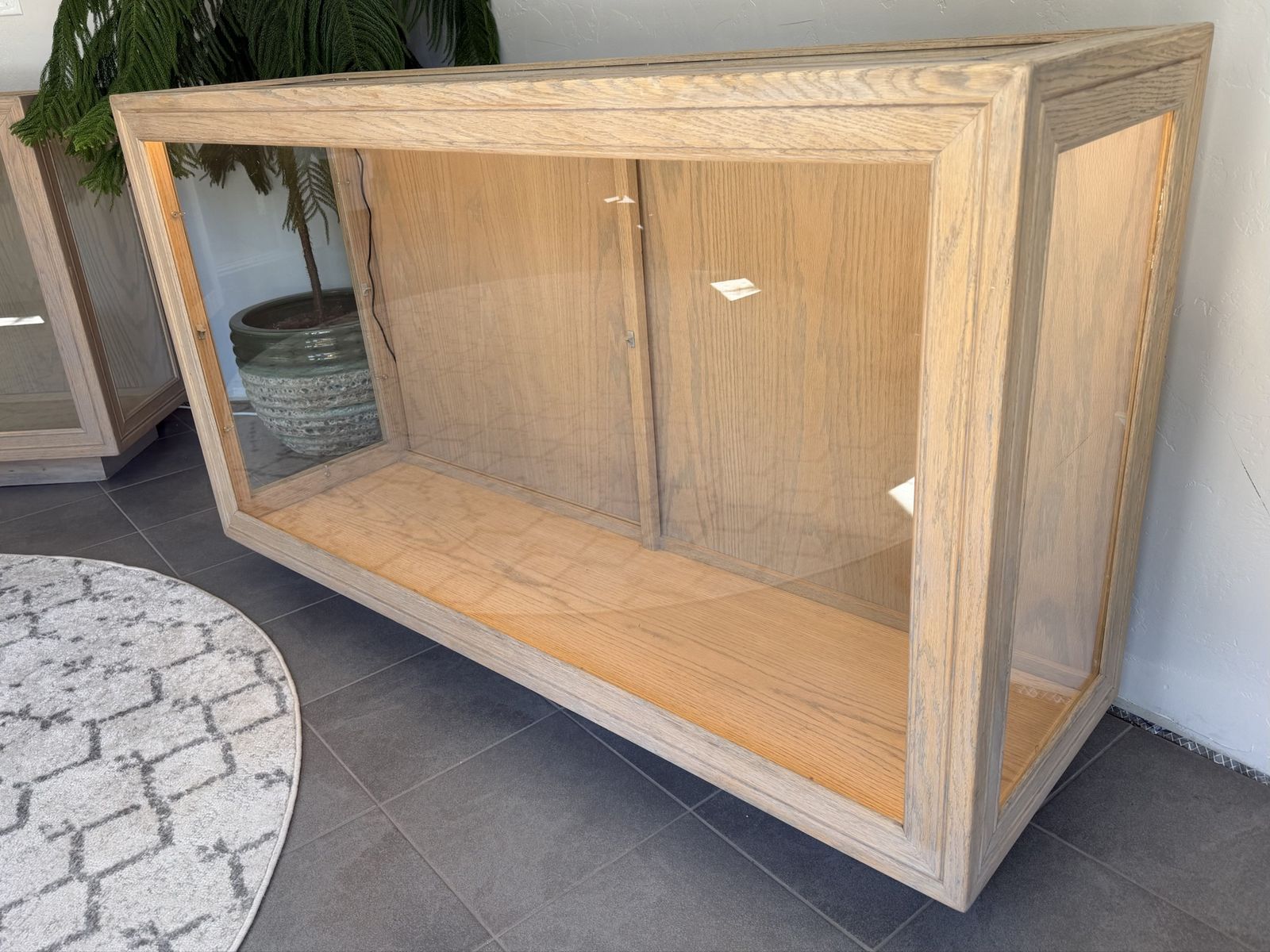 Display case cabinet glass light up