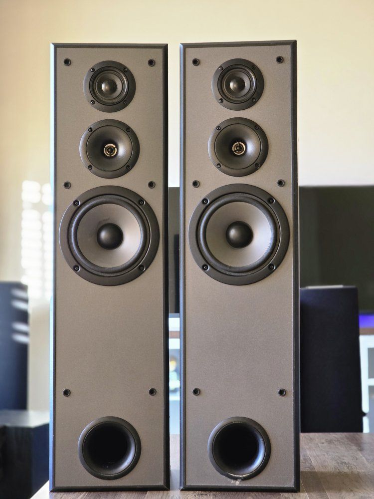 3-way Pioneer S-H352F-K speakers