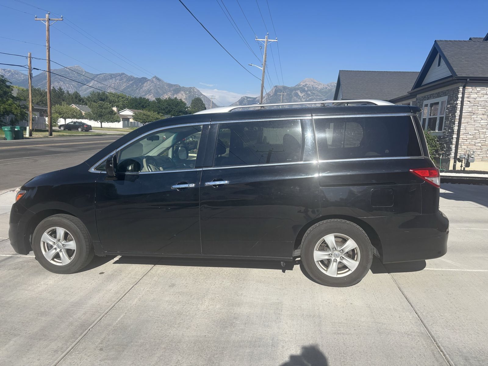 2017 Nissan Quest SV
