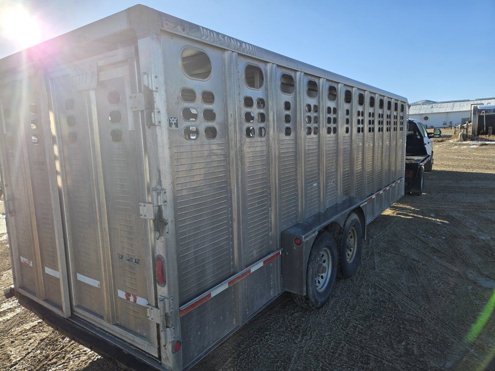 Wilson 22 foot cattle horse stock  trailer