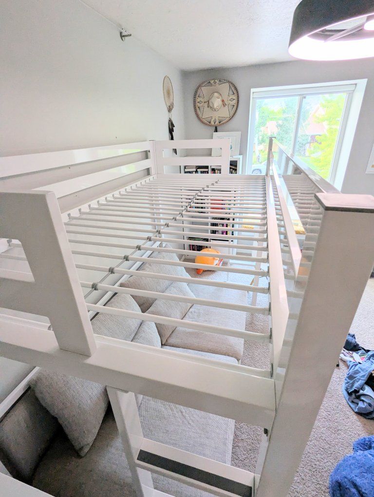 Main image 3