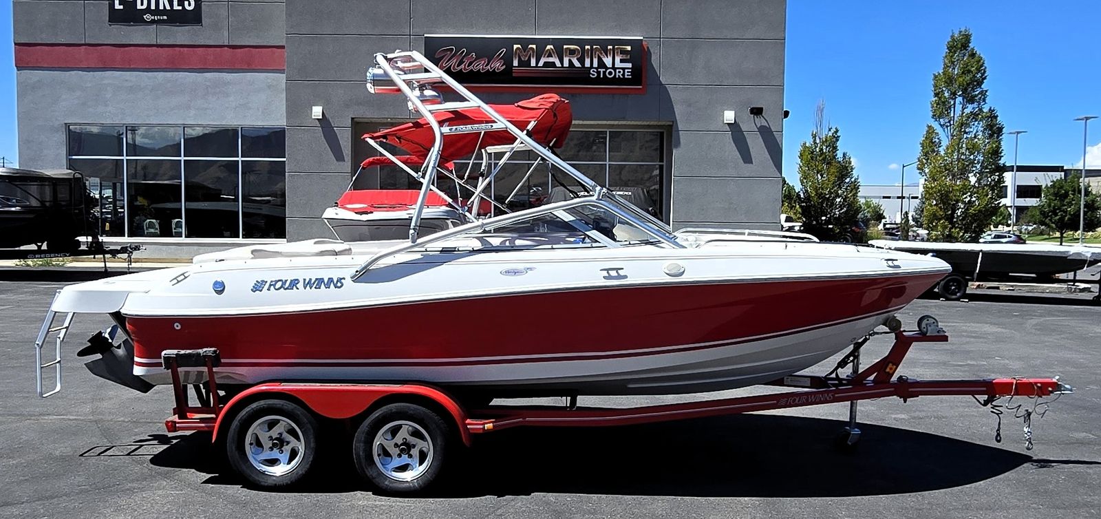 2004 Four Winns Horizon 200 w 5.0 L GXi Volvo !!!