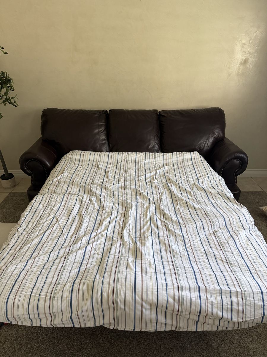Main image 3
