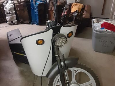 Scooter - 2006 American Chariot Electric 3-Wheel