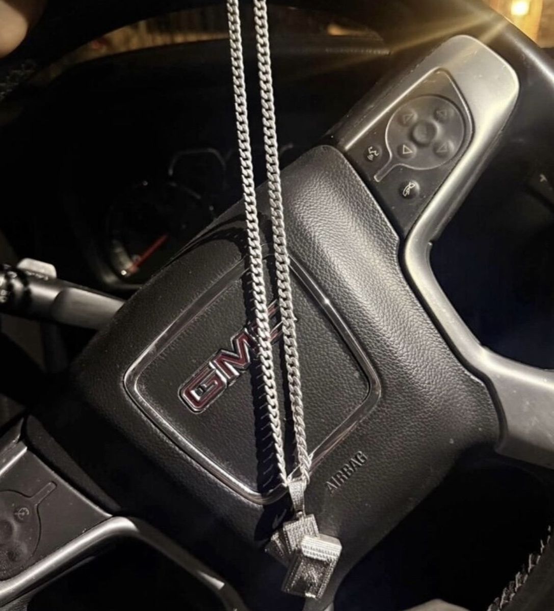 Silver chain and pendant stamped 925