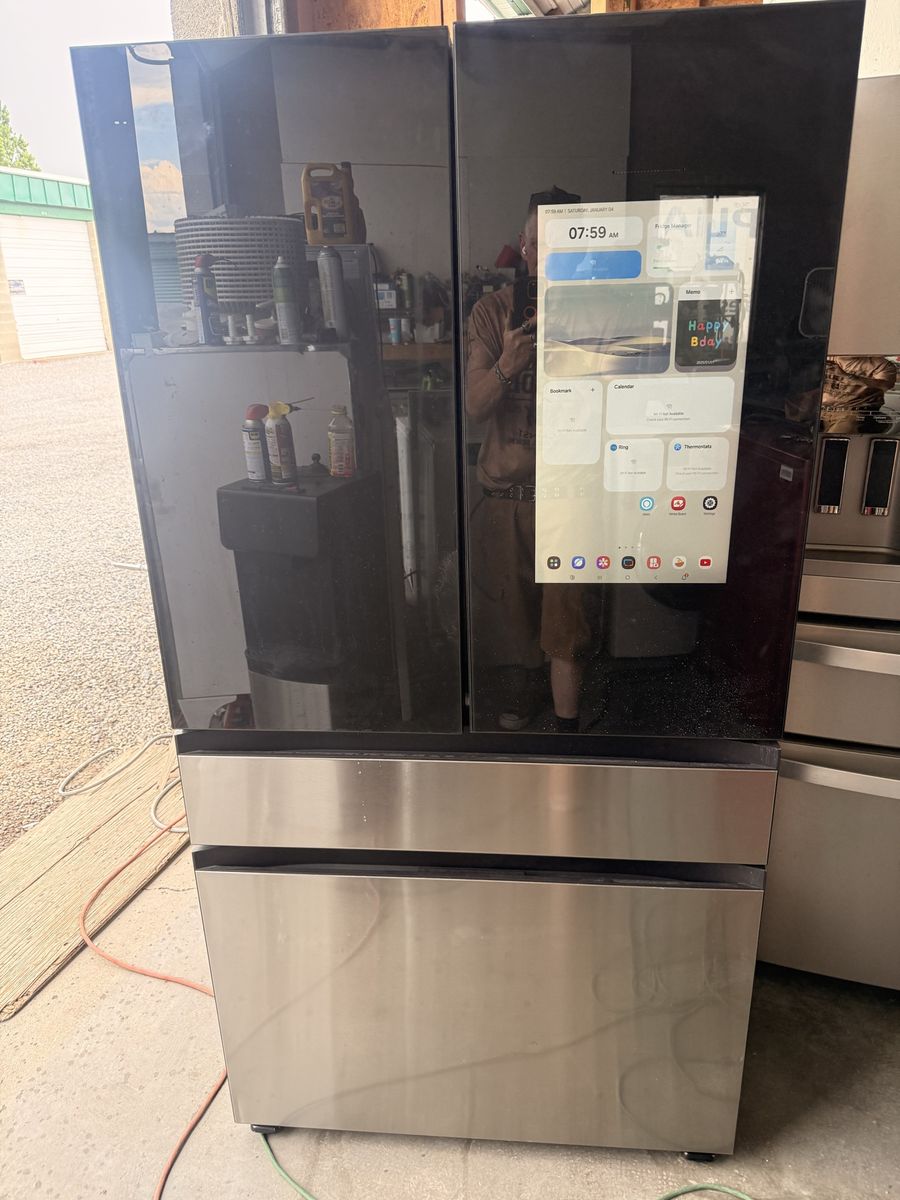 Samsung Bespoke 4-Door Refrigerator with Family Hub Touchscreen