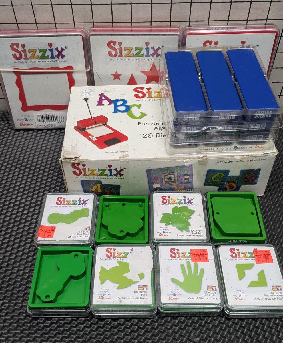Sizzix dies bundle. With Original red press. 15 items. Will not sell separately. scrapbooking kit