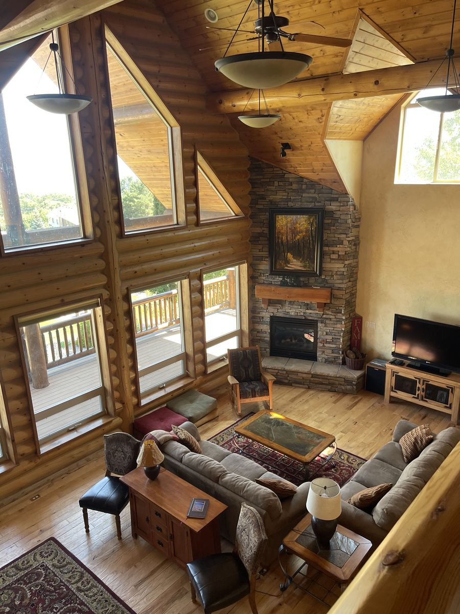 Bear Lake Cabin Furniture Sale – Must Pick Up in Garden City