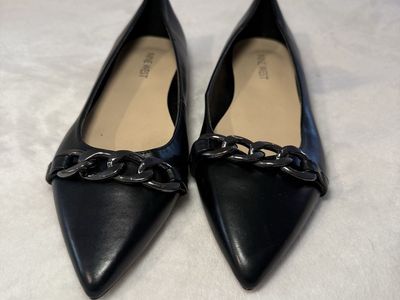 Nine West Women's Black Pointed Toe Flats with Silver Chain Detail, Size 8