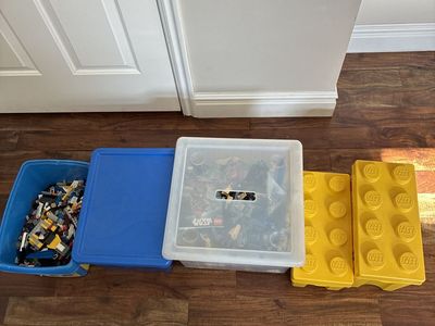 36 Lbs of Lego With Mini Figs