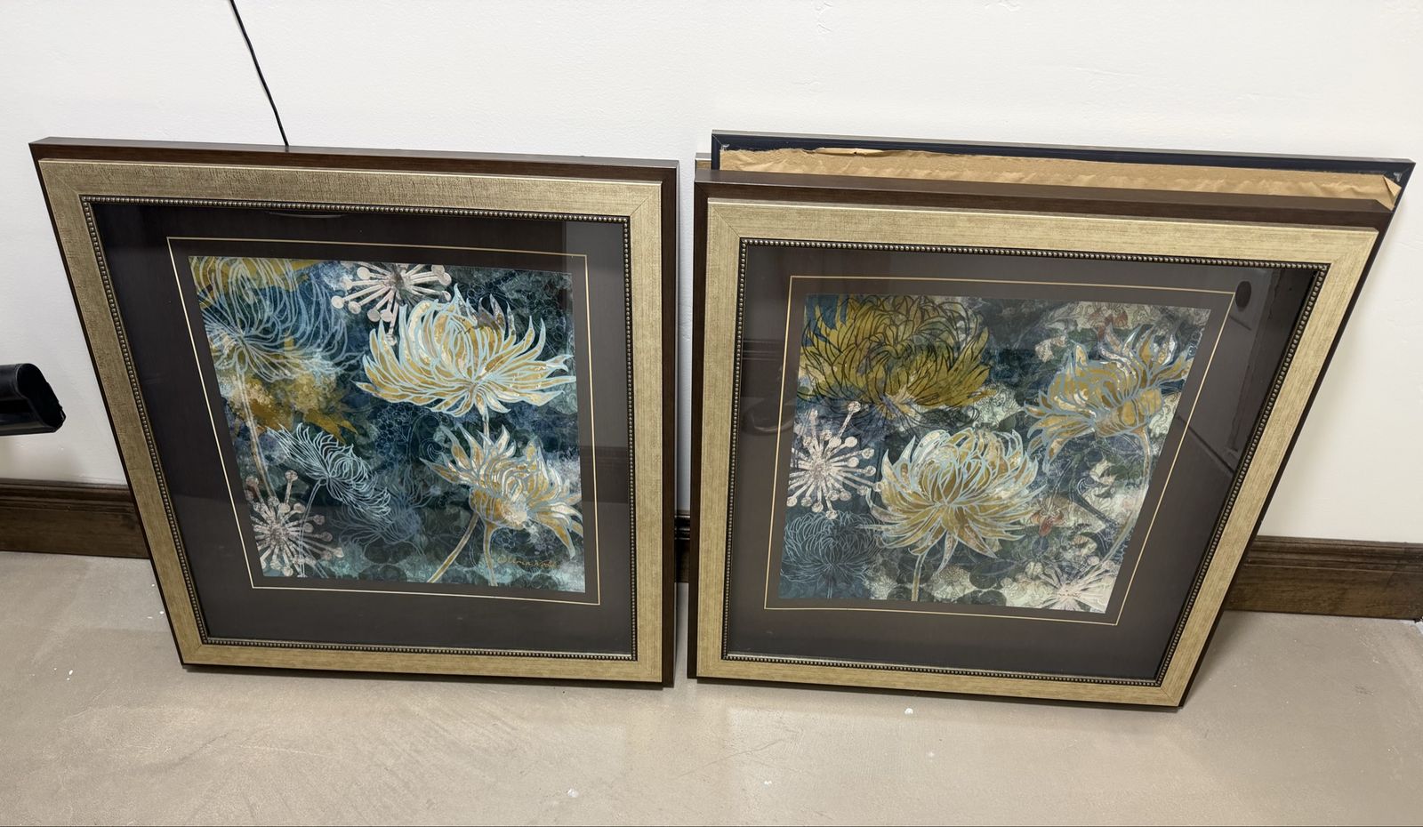 Set of 2 Framed Floral Art Prints in Brown and Gold