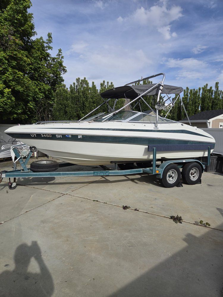 1999 Rienell 200L boat