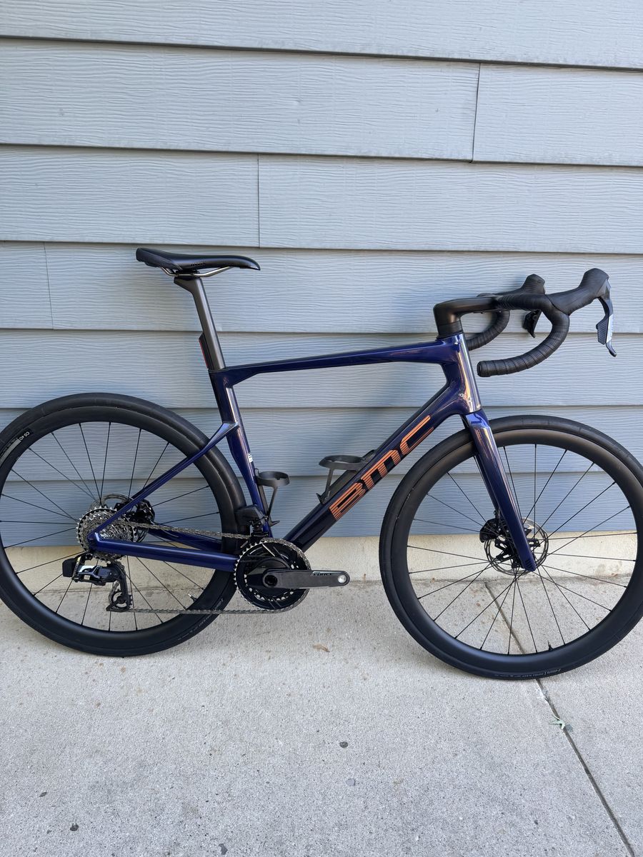 2026 BMC Roadmachine 01 Force AXS. 56cm. Powermeter. Mint Condition