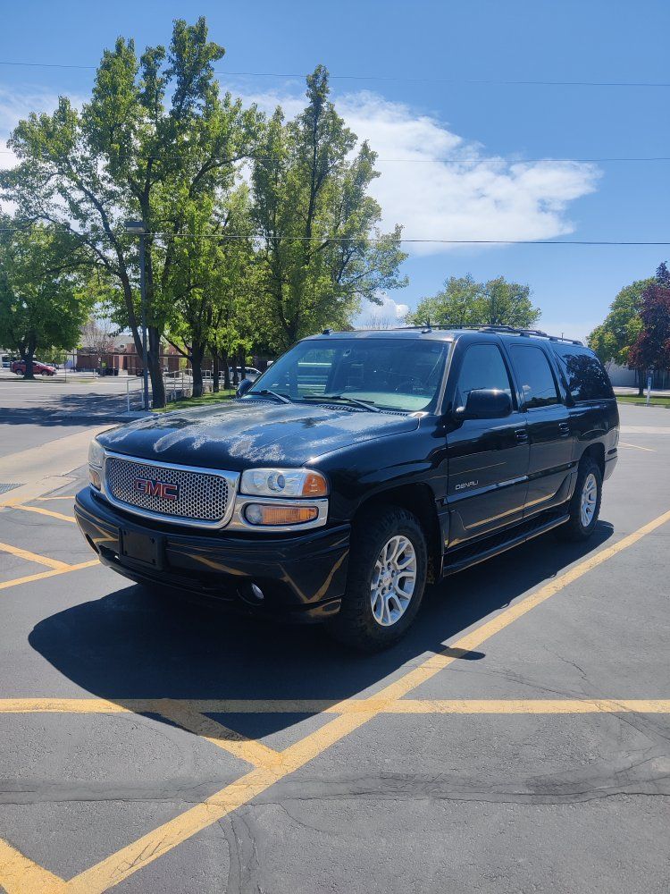 2005 GMC YUKON Denali