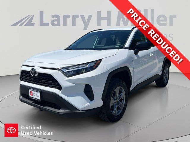 2025 Toyota RAV4 LE