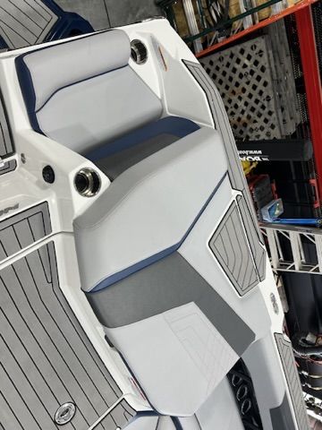 Main image 33
