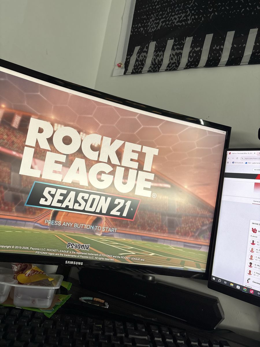 Samsung 27” Curved Gaming Monitor