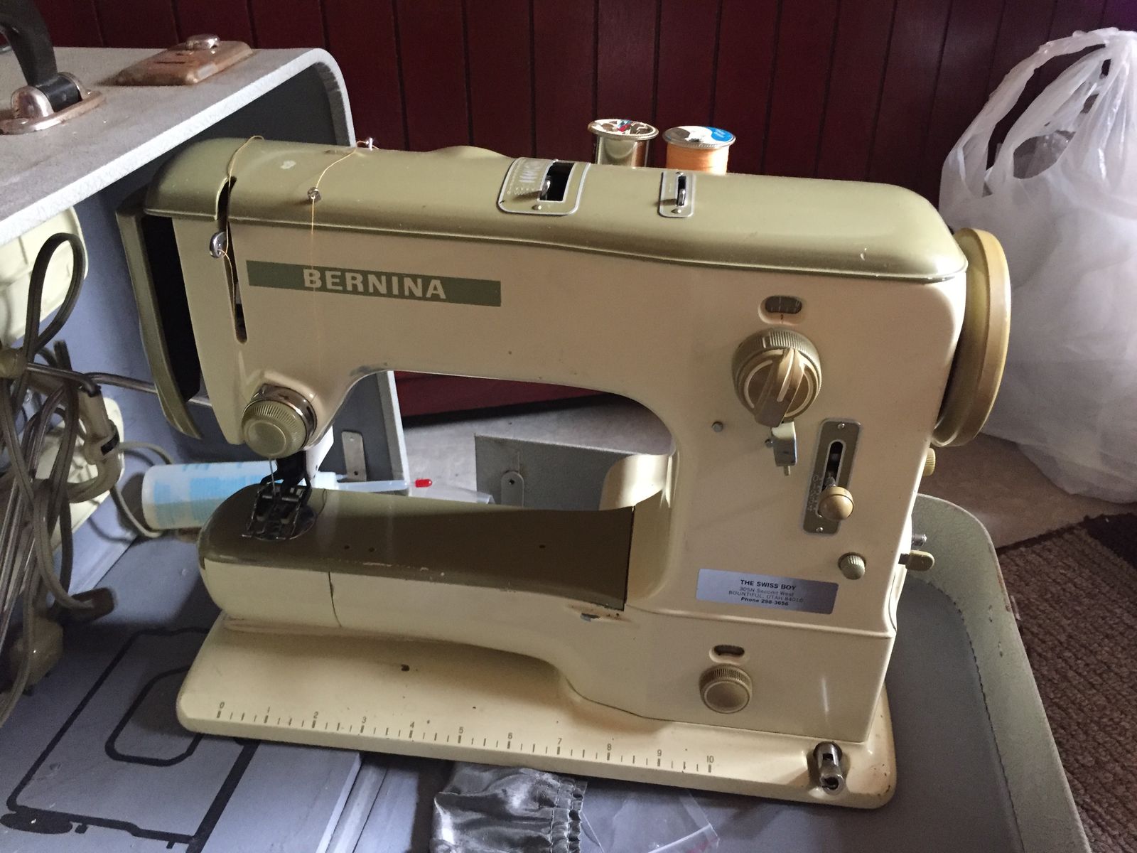Vintage Bernina Record 530-2, Swiss-made sewing machine in its original carrying case.