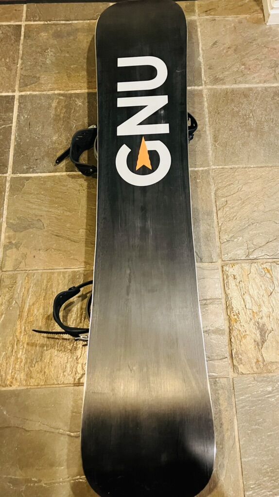 GNU Banked Country Snowboard Bent Metal Bindings