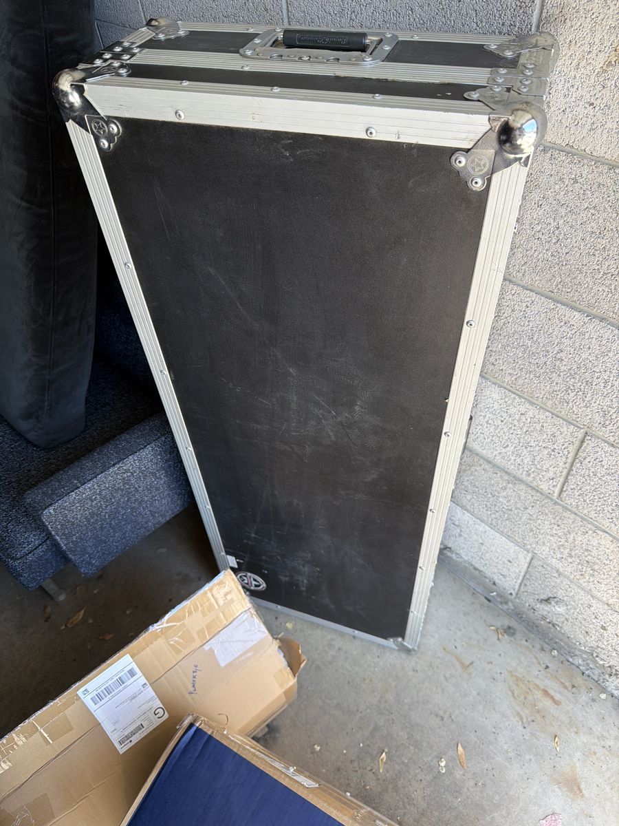 76-key Roadrunner Case