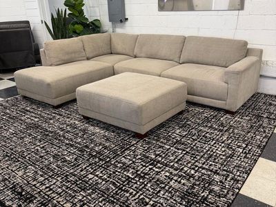 COSTCO RAYLIN FABRIC SECTIONAL W/ OTTOMAN, BEIGE!!