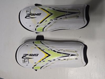 Brine soccer shin guardssize Medium up to 5'3