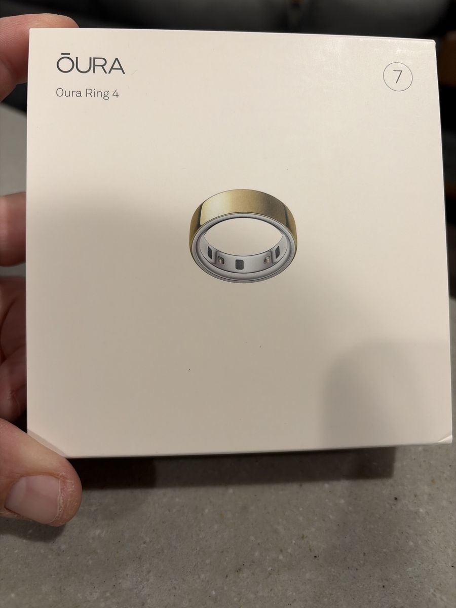 Brand new gold Oura 4 size 7