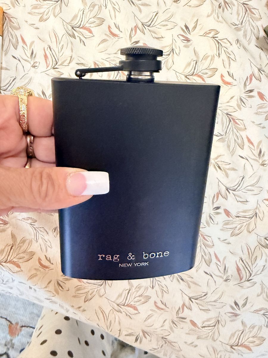 New. 8oz Rag & Bone New York Black Stainless Steel Flask with Box