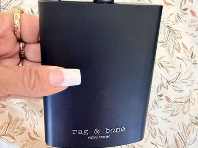 New. 8oz Rag & Bone New York Black Stainless Steel Flask with Box