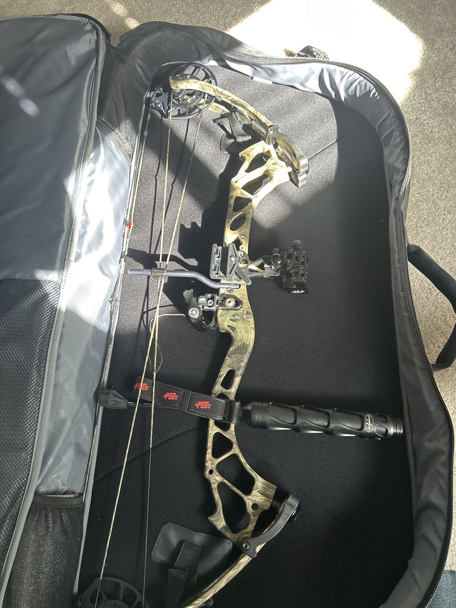 PSE drive 3B compound bow