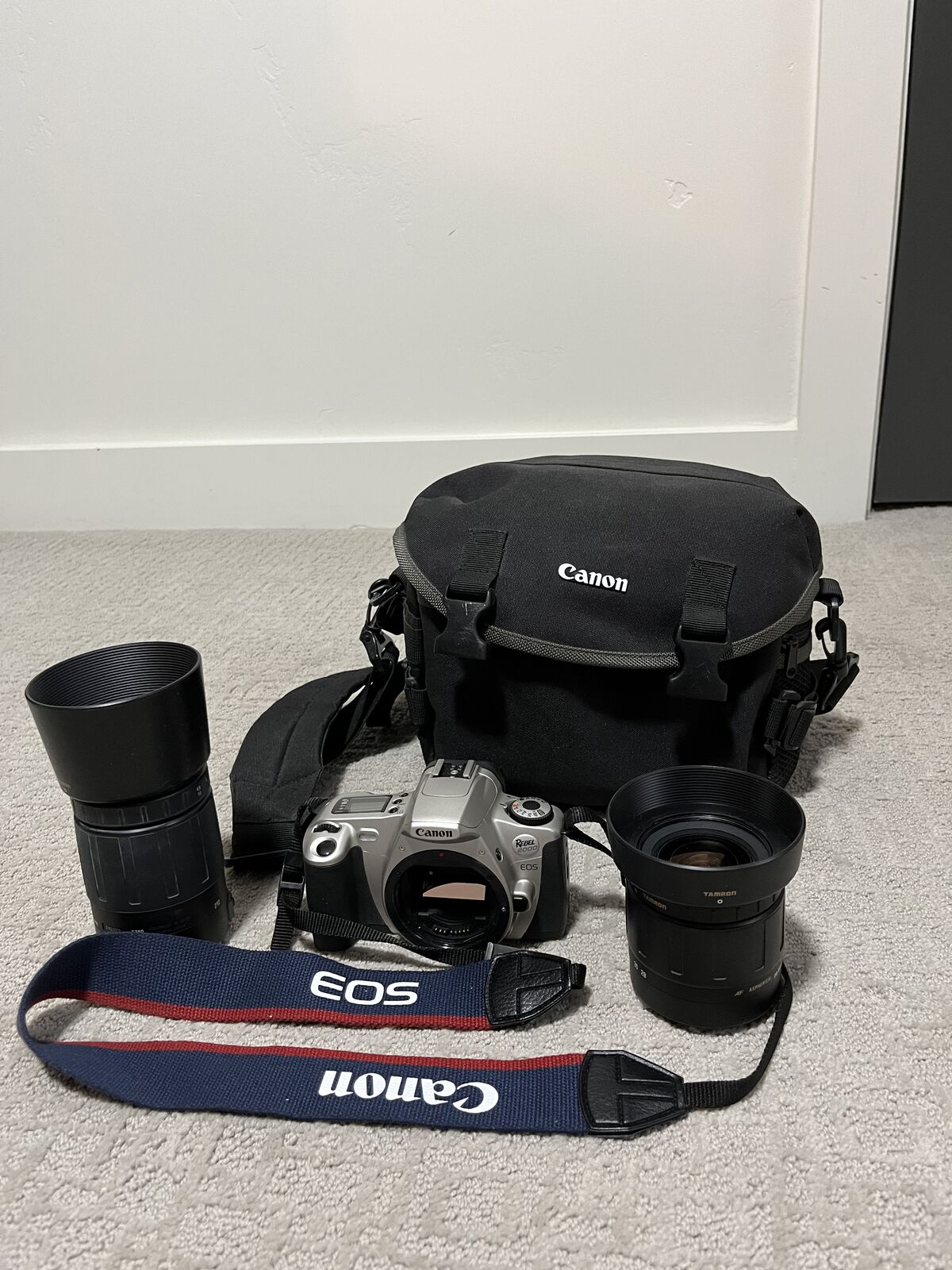 CANON EOS REBEL 2000 W/ LENSES AND BAG