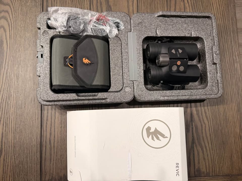 Revic Acura BLR10B Binoculars