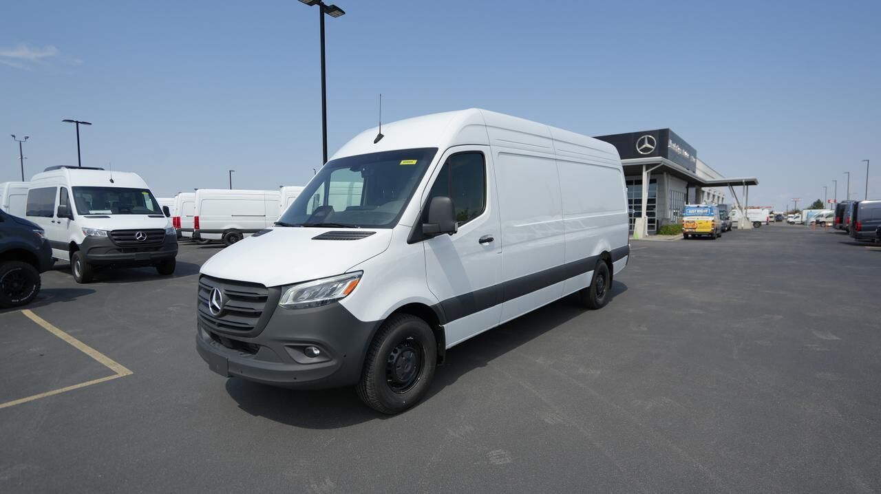 2025 Mercedes-Benz Sprinter 2500