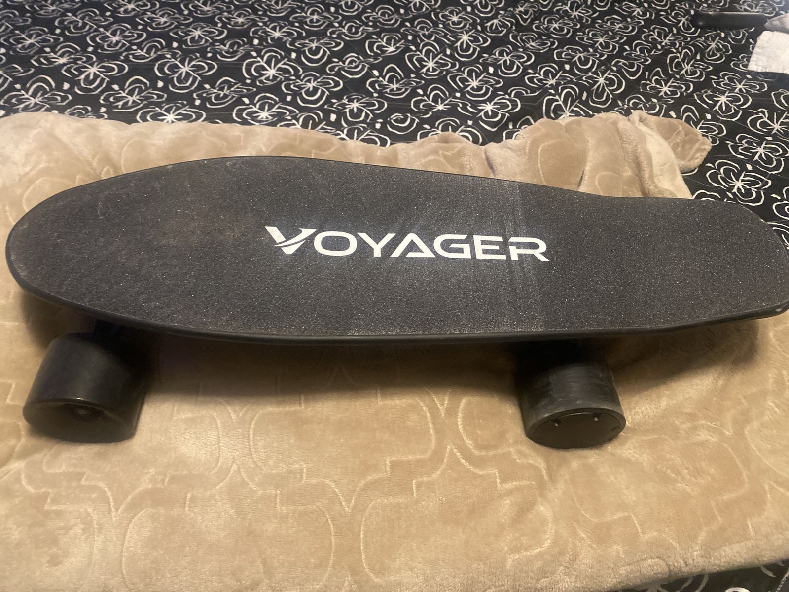 Voyager Electric Skateboard Black BOARD24TLS-BLK-STK-1