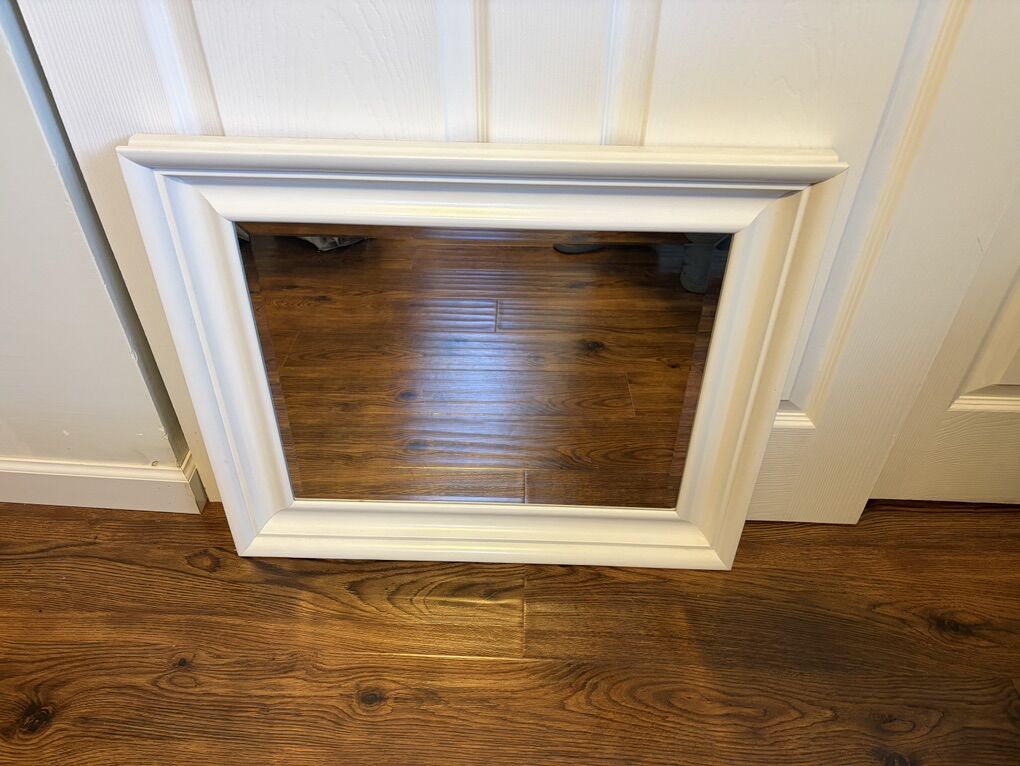 Mirror (25x22-inches)