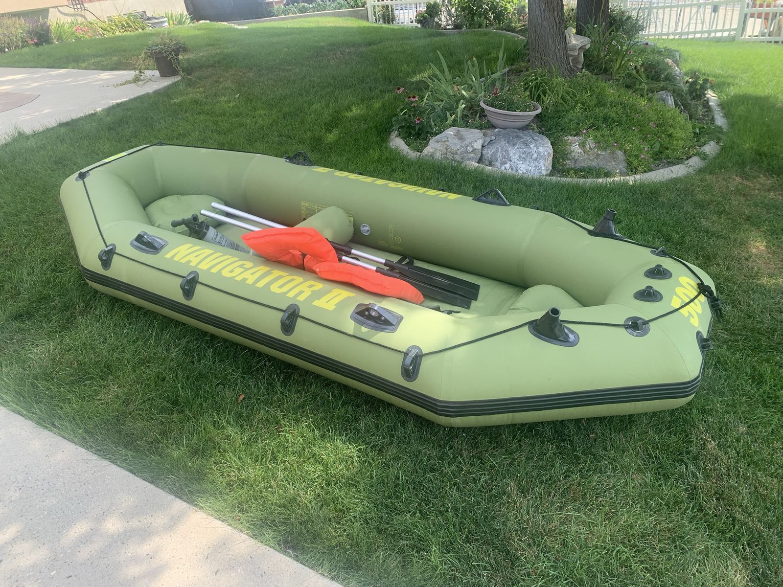 RST Navigator II 500 Inflatable Boat Set with Oars & Pump - 4 Person Capacity