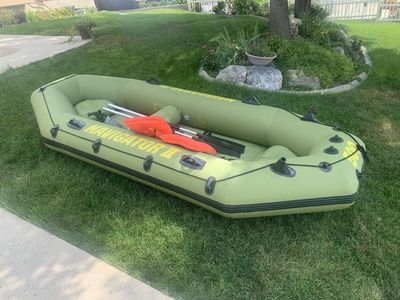 RST Navigator II 500 Inflatable Boat Set with Oars & Pump - 4 Person Capacity