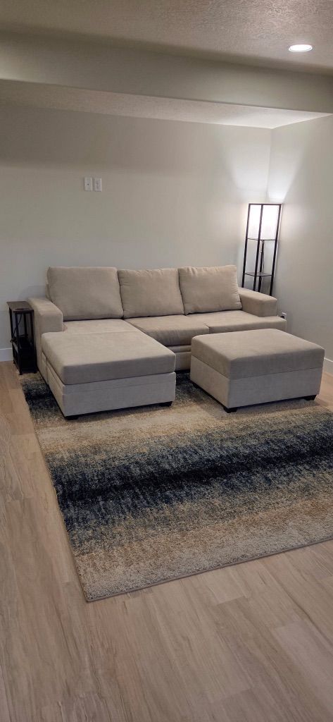 Reversible Chaise Sofa And Ottoman
