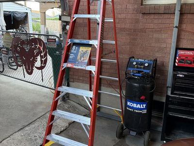 Werner 8 ft. Step ladder