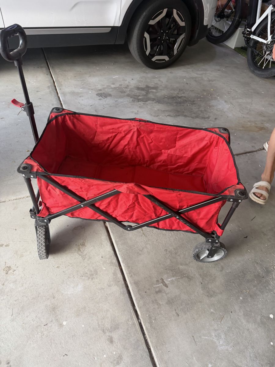 Red foldable tote wagon