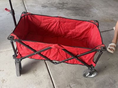 Red foldable tote wagon