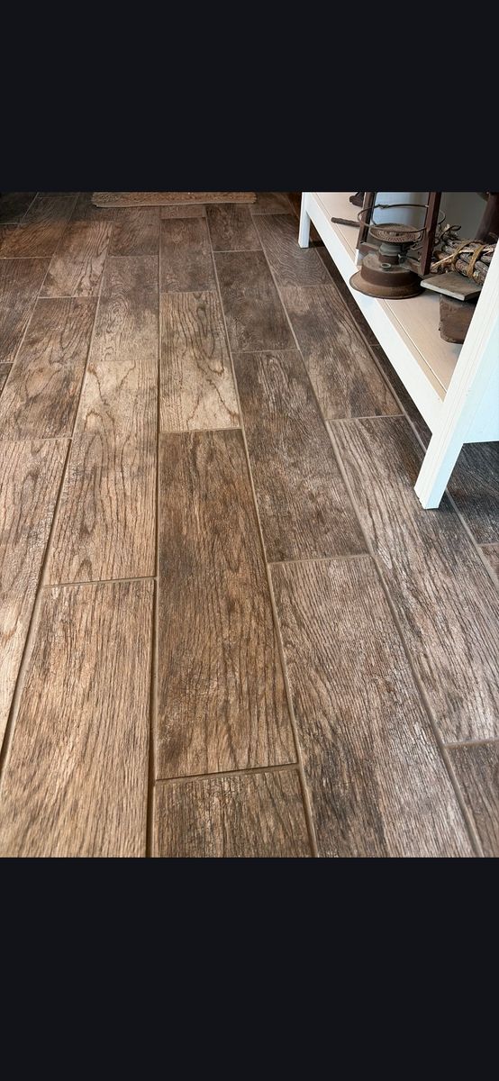 Rustic bay tile